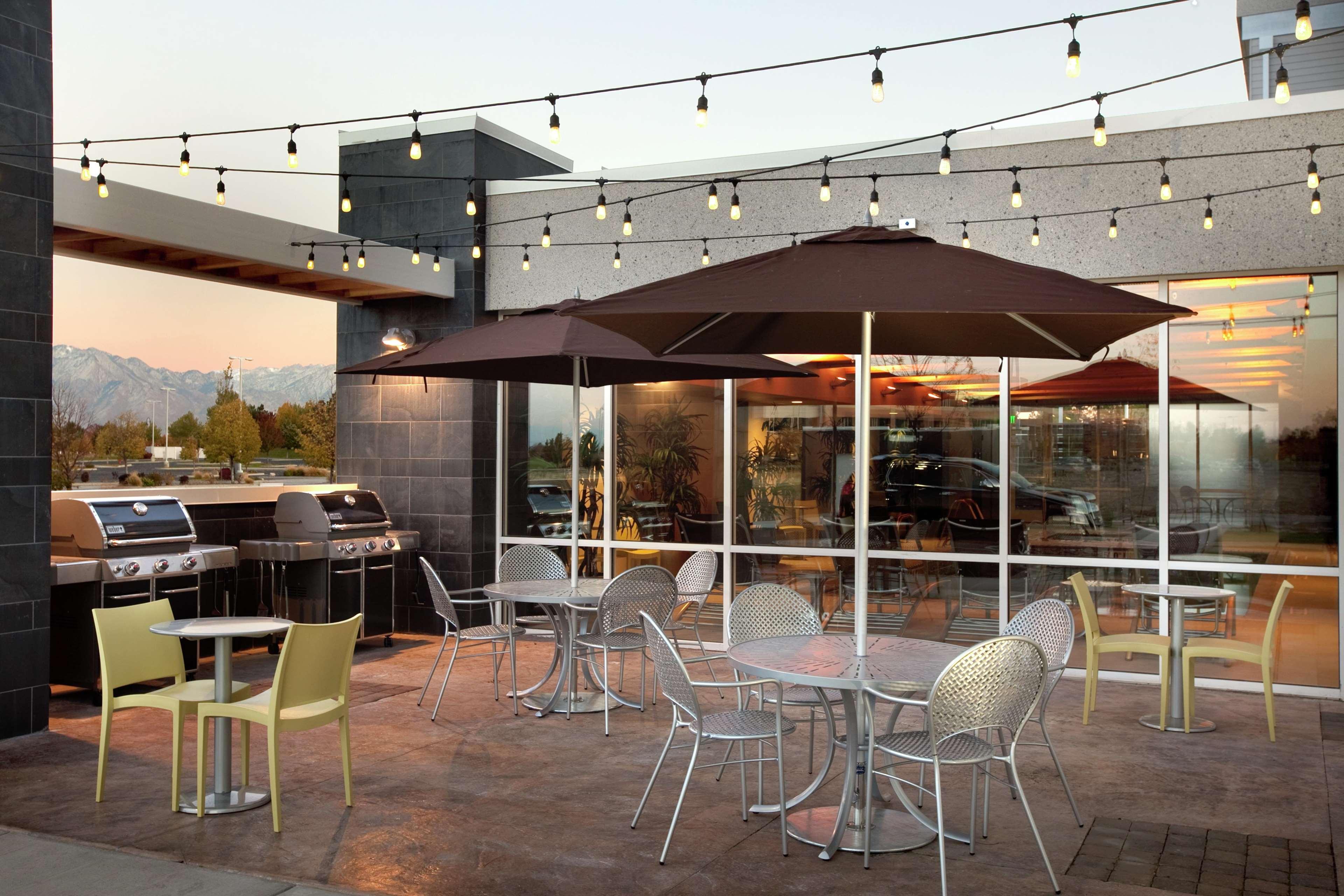 Home2 Suites By Hilton West Valley City Restaurant foto